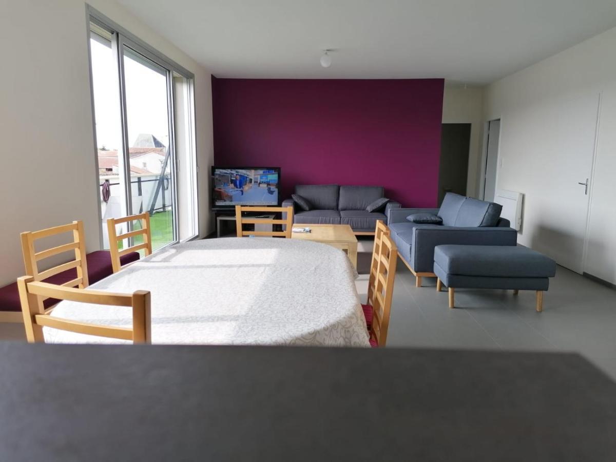 Appartement Lily-Rose Cerizay Buitenkant foto